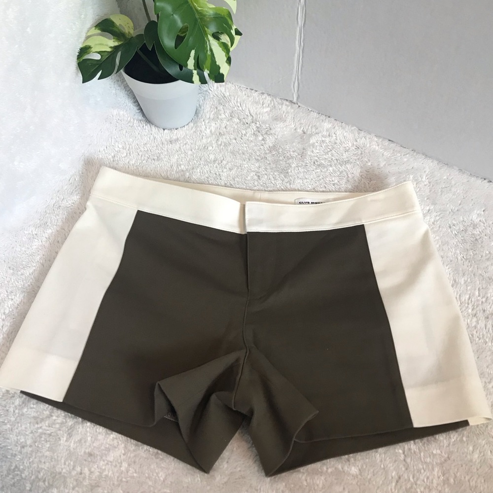 Club Monaco off-white olive green colorblock womens shorts size 0